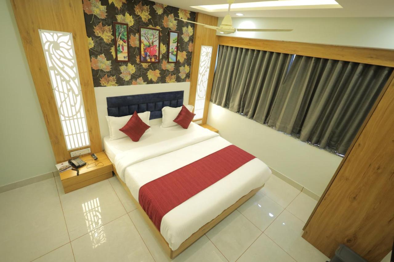 Hotel Rk Fortune Ahmedabad Exteriör bild