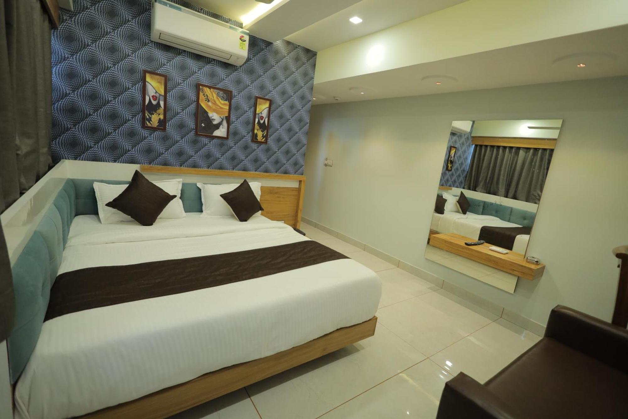 Hotel Rk Fortune Ahmedabad Exteriör bild