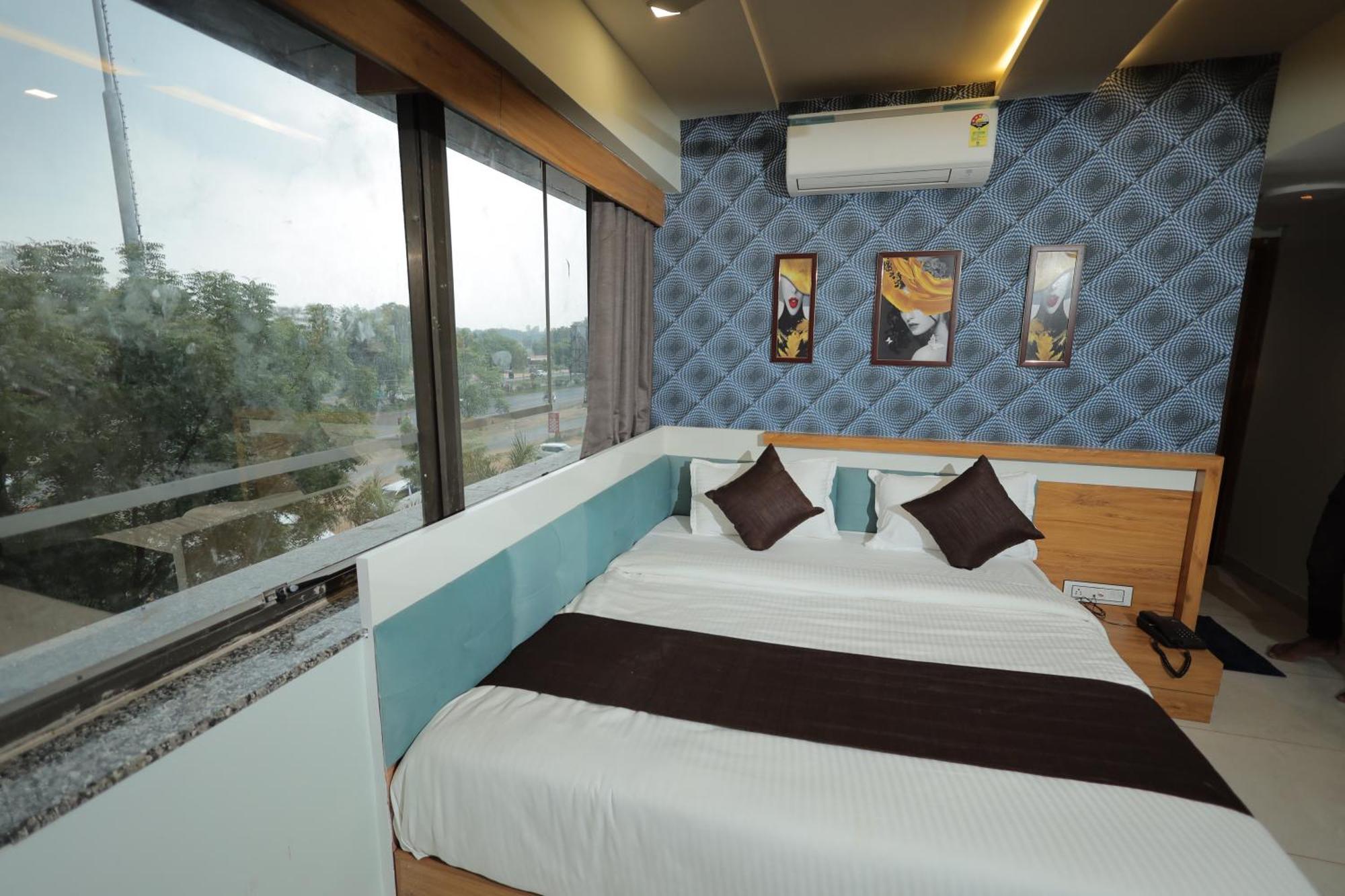 Hotel Rk Fortune Ahmedabad Exteriör bild