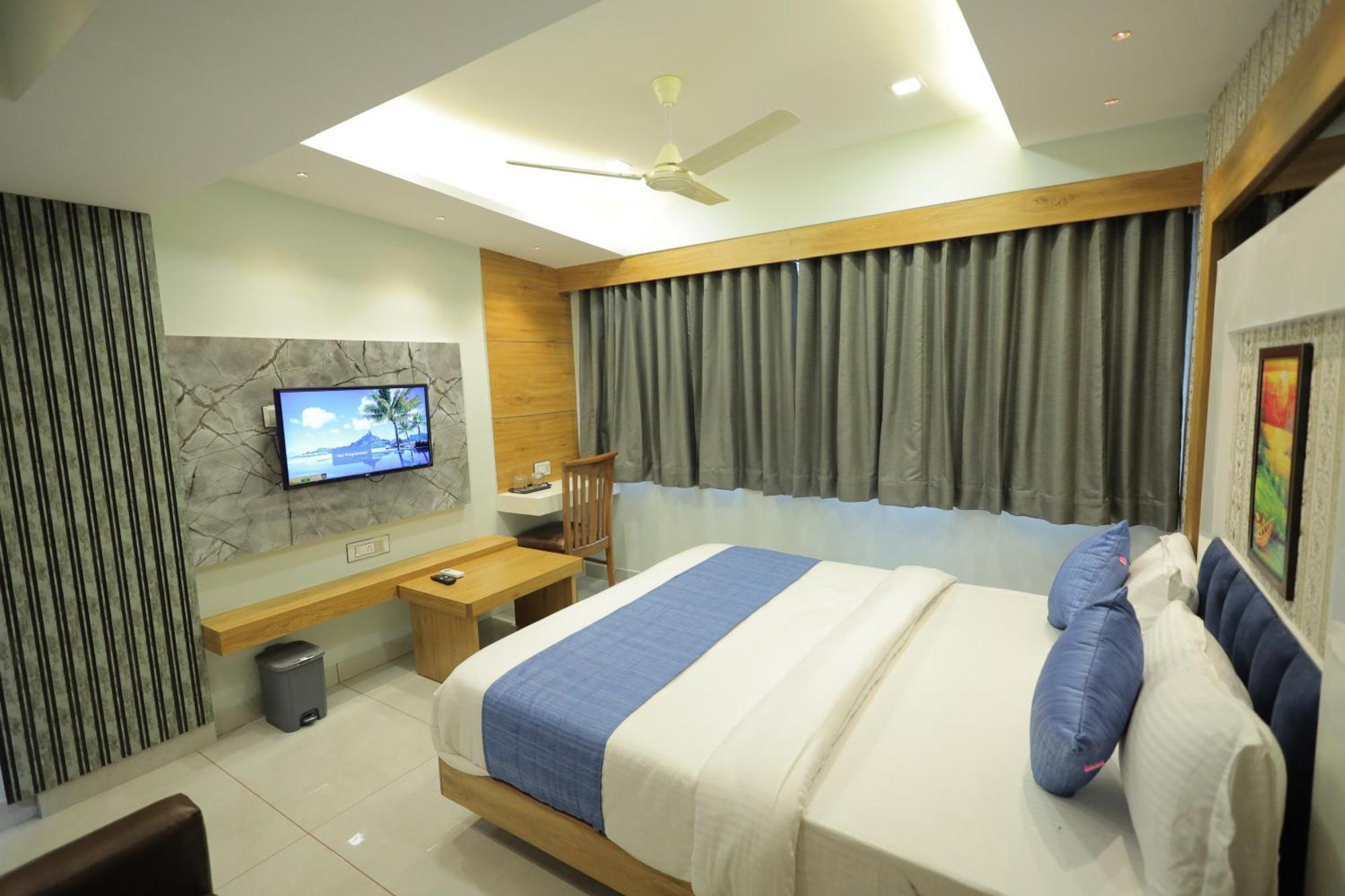 Hotel Rk Fortune Ahmedabad Exteriör bild
